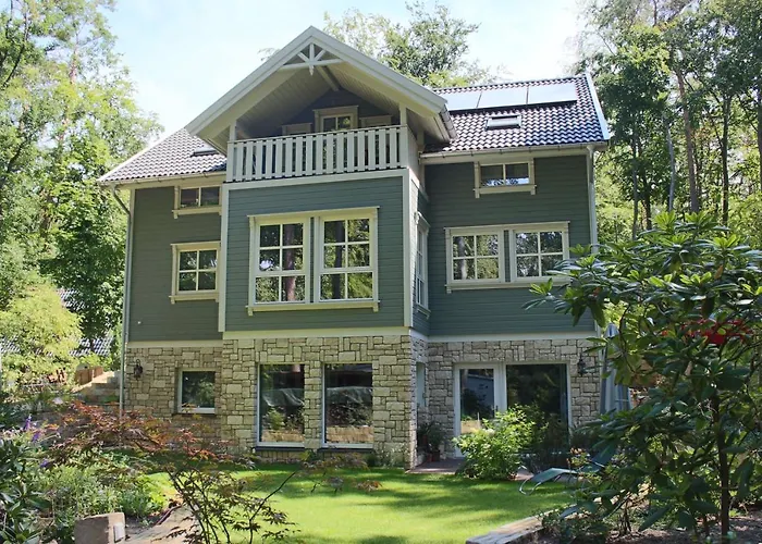 Moderne Wohnung Im Skandinavischen Stil Am Waldrand