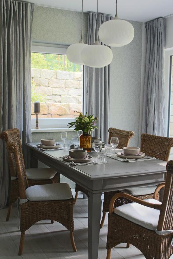 Moderne Im Skandinavischen Stil Am Waldrand Appartamento